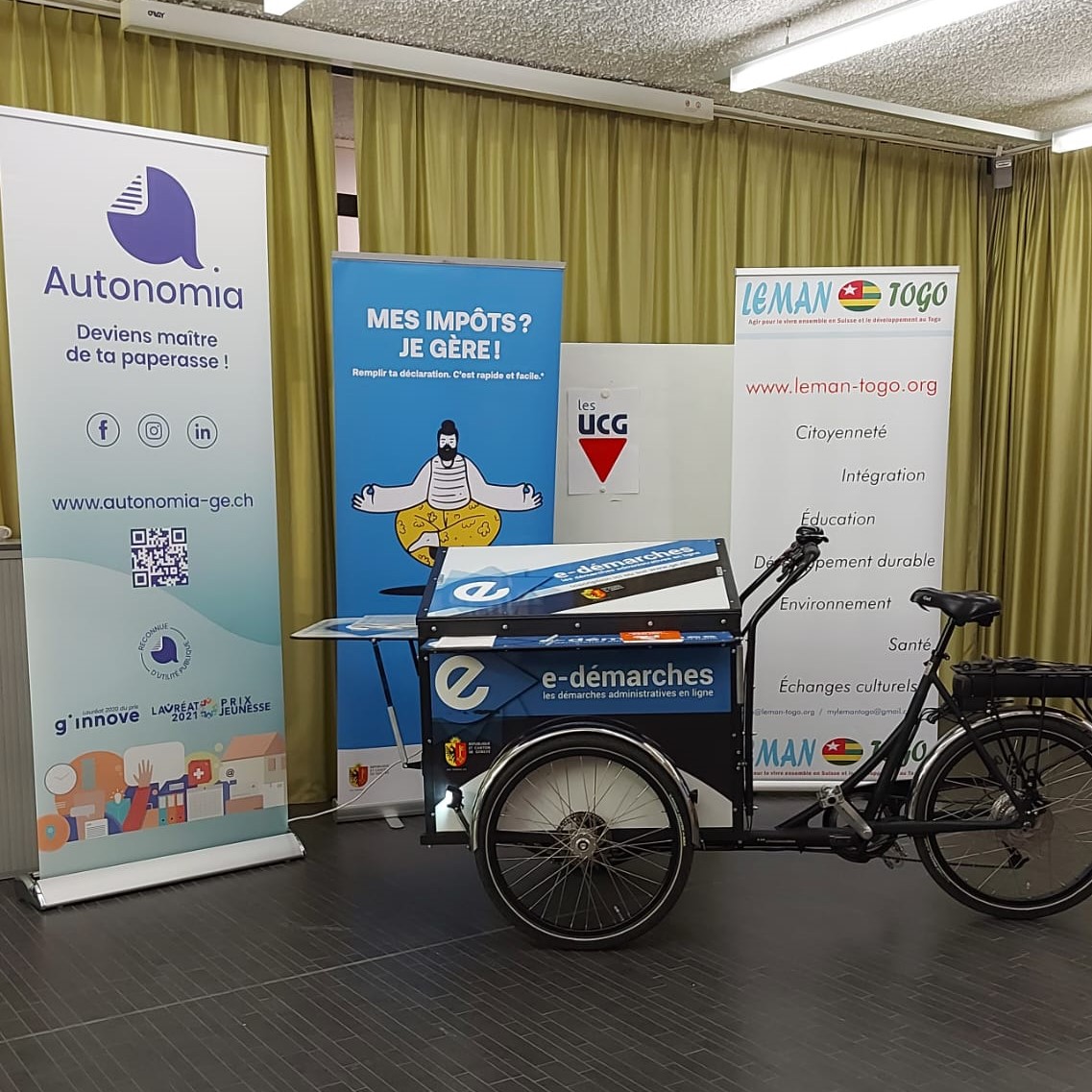 13 février 2024 : le vélo triporteur des e-démarches présent aux UCG